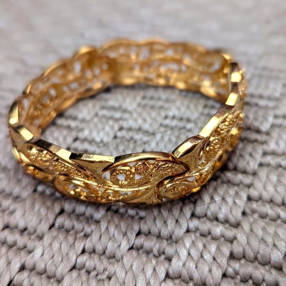 FILIGREE STRETCH BRACELET goldtone